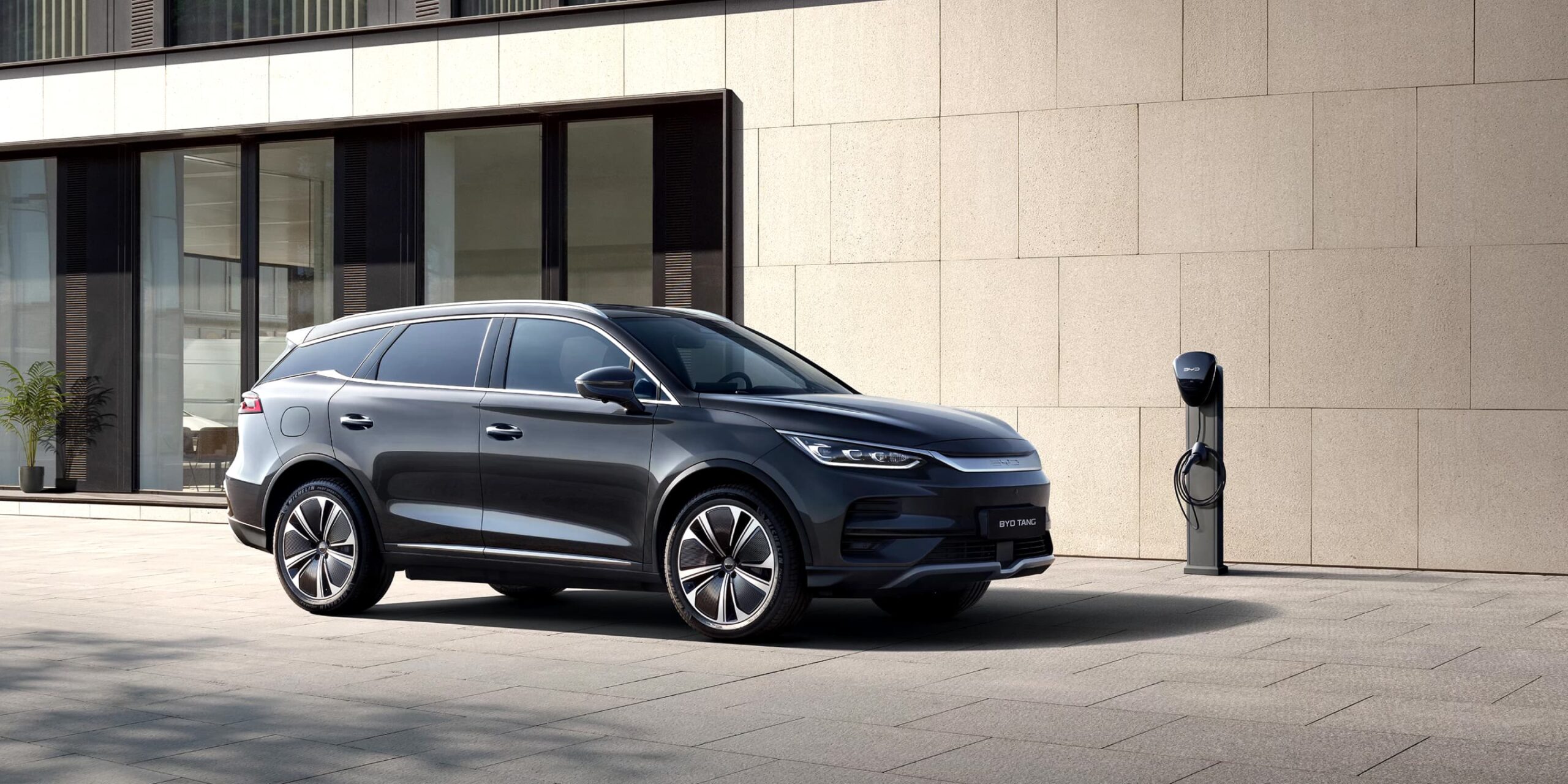 Tang2024-charging-01-l