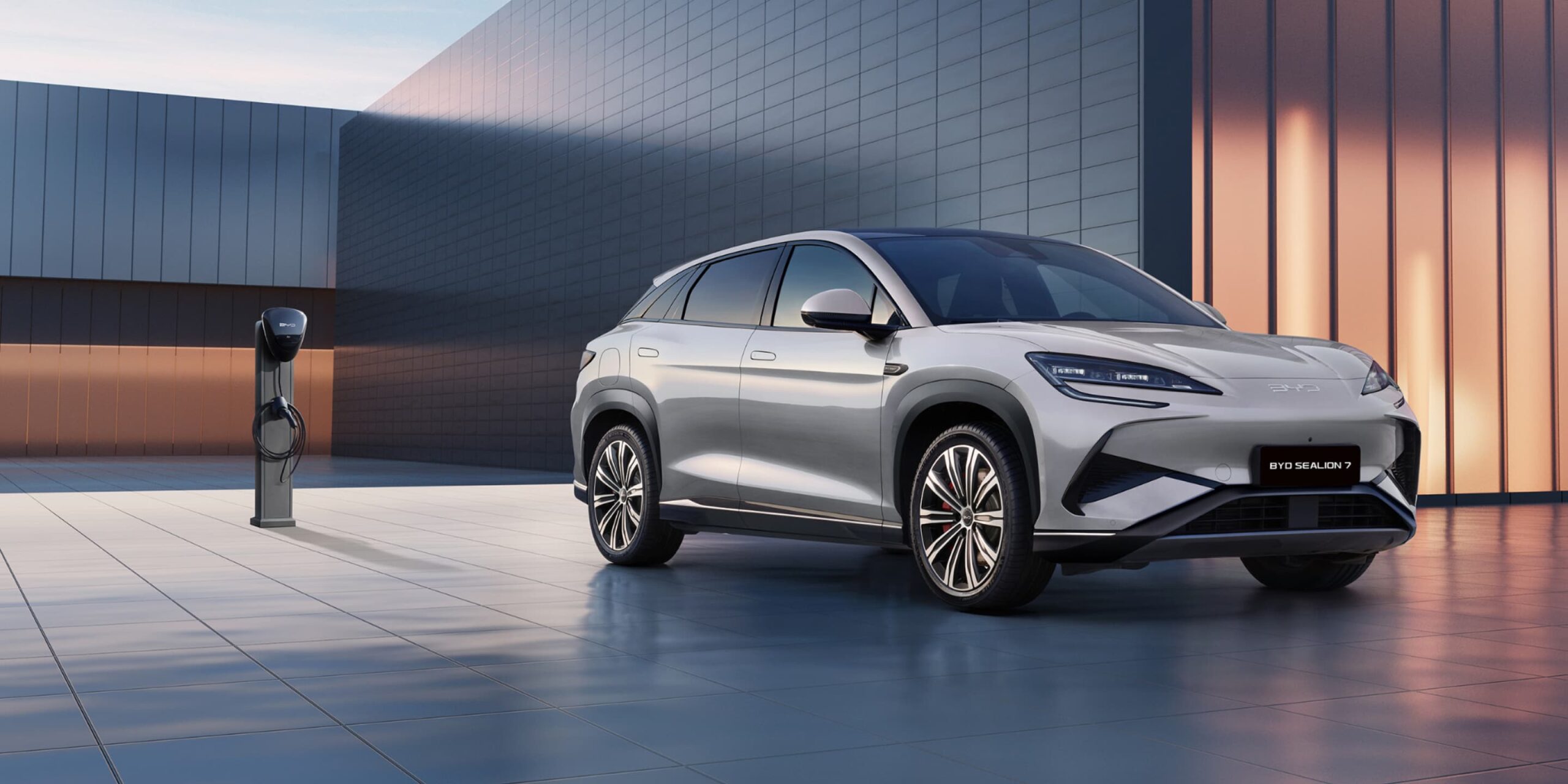 byd-sealion-7-charging